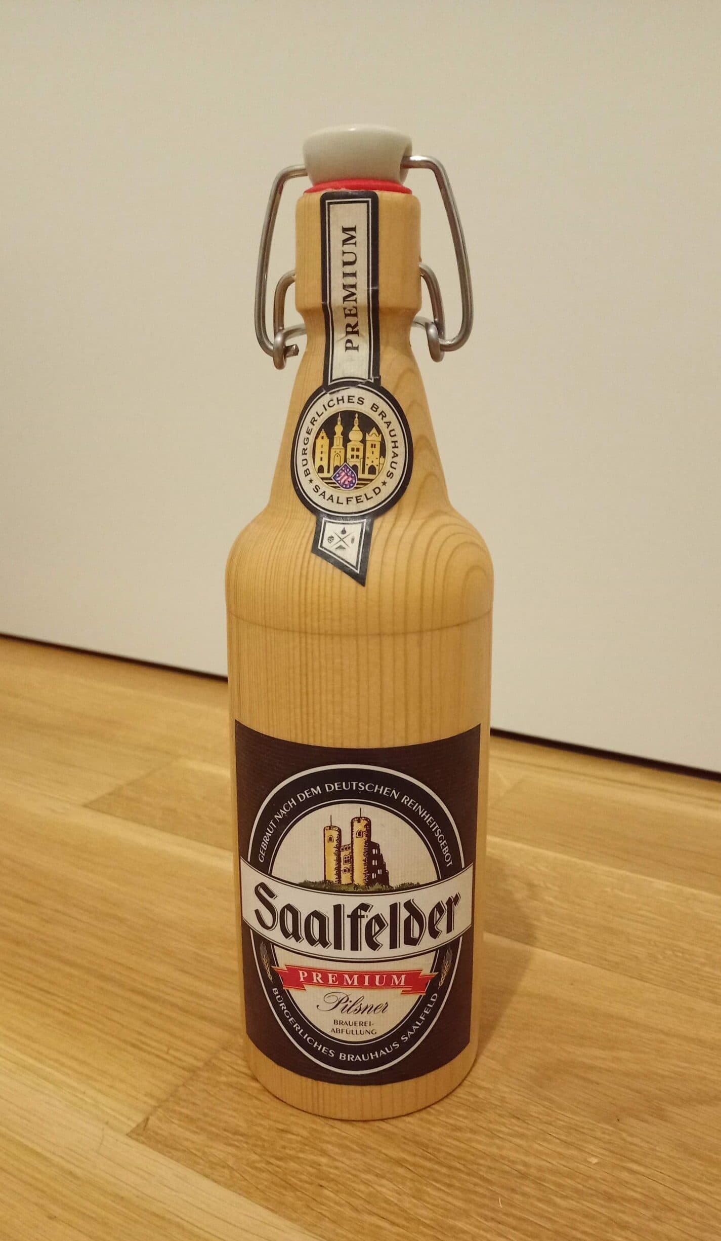 Flaschenöffner als Bierflasche